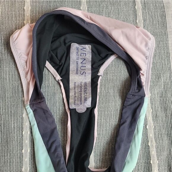 NWOT- VENUS Bikini Bottoms  - Picture 4 of 6